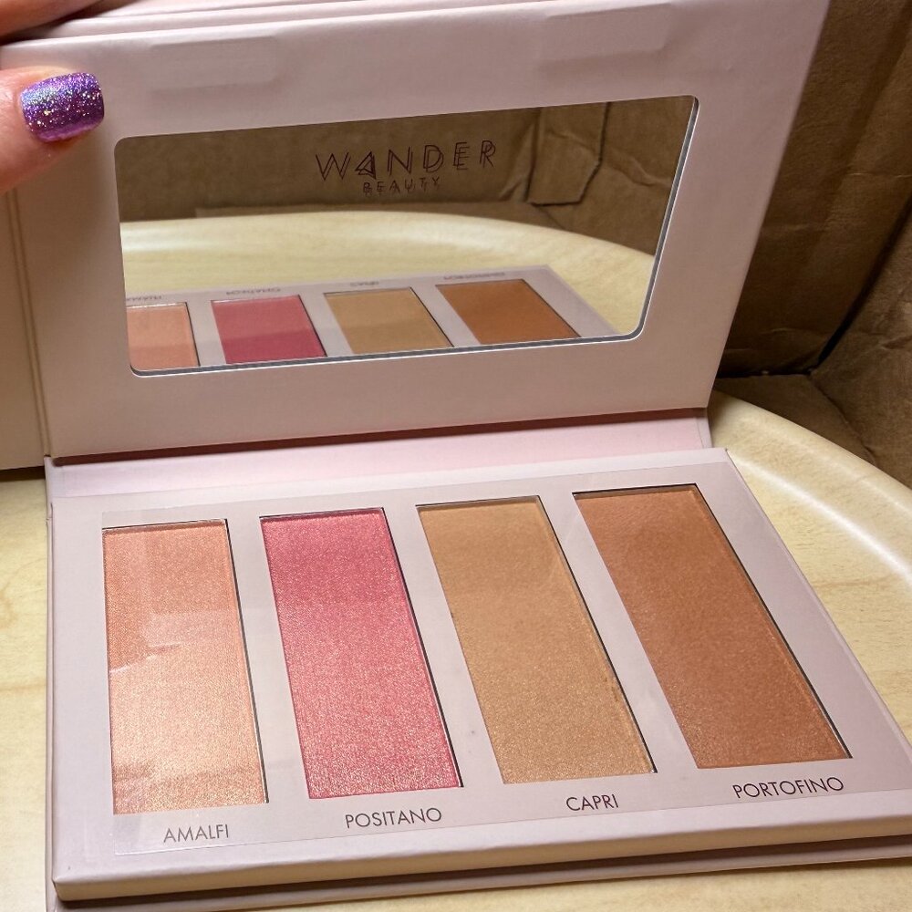 Wander Beauty Riviera Blush and Bronzer Palette 4 Shades of Blush & Bronzer